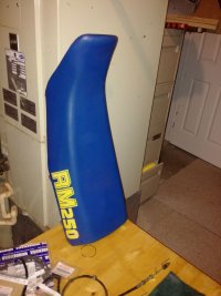 Assembly of the the 1984 RM-250 nice seat